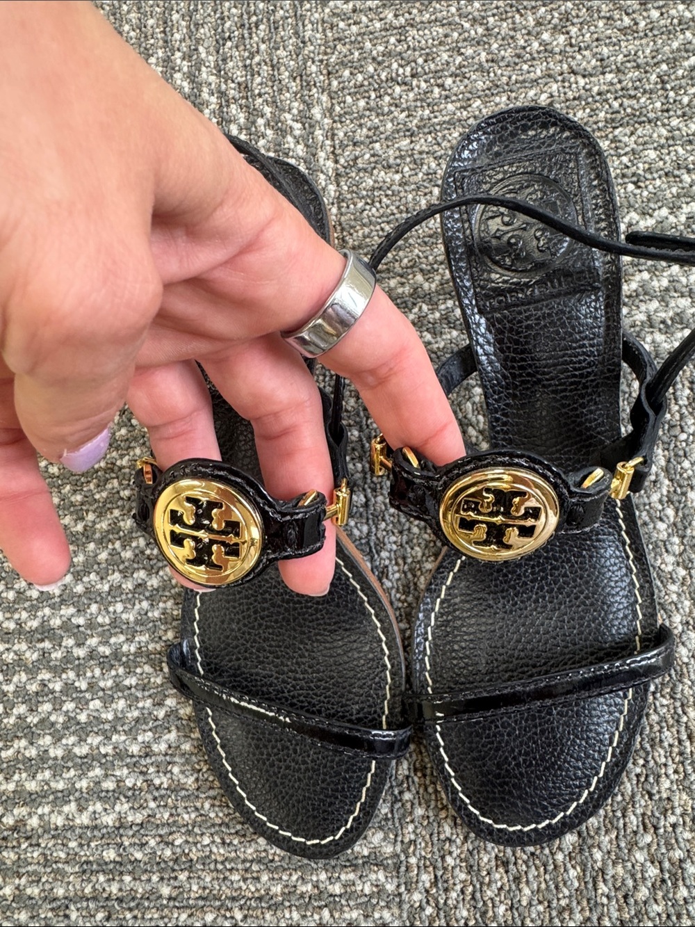 Tory Burch Mira Logo Slingback Black Leather Sandals, size 6.5 - Picture 2 of 7